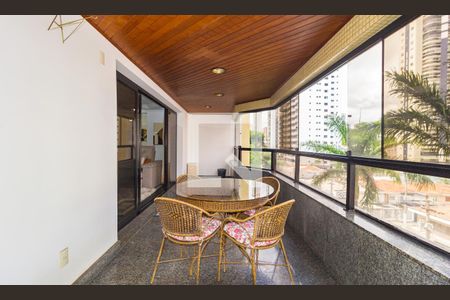 Varanda de apartamento para alugar com 4 quartos, 235m² em Água Rasa, São Paulo