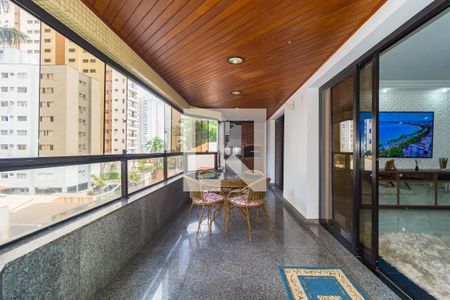 Varanda de apartamento para alugar com 4 quartos, 235m² em Água Rasa, São Paulo