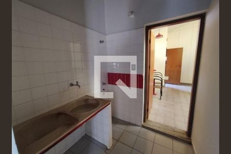 Casa para alugar com 4 quartos, 300m² em Jardim Karaíba, Uberlândia