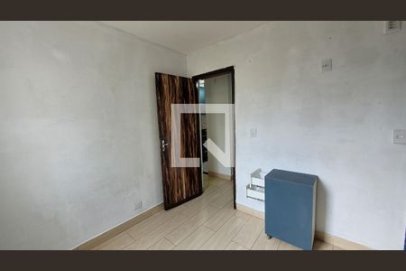Quarto 01 de apartamento para alugar com 2 quartos, 45m² em Vila Arizona, Itaquaquecetuba