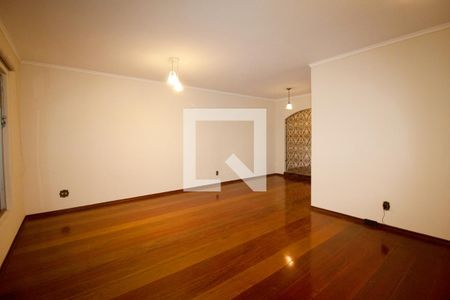 Casa para alugar com 3 quartos, 196m² em Vila Anglo Brasileira, São Paulo