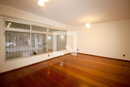 Casa para alugar com 3 quartos, 196m² em Vila Anglo Brasileira, São Paulo