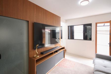 Sala de casa à venda com 3 quartos, 69m² em Vila Nilo, São Paulo