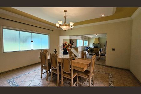 Casa à venda com 4 quartos, 35m² em Traviu, Jundiaí