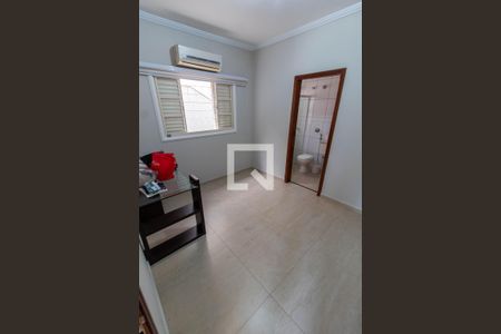 SUITE REVERSÍVEL de casa para alugar com 4 quartos, 275m² em Parque das Flores, Campinas