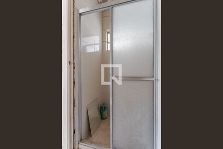 Banheiro de apartamento para alugar com 1 quarto, 64m² em Jardim Dona Leopoldina, Porto Alegre