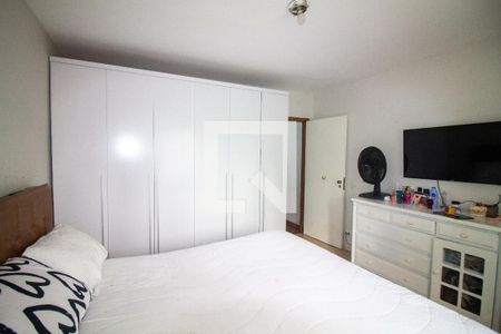 Quarto 1 de casa para alugar com 3 quartos, 180m² em Jardim Aeroporto, São Paulo