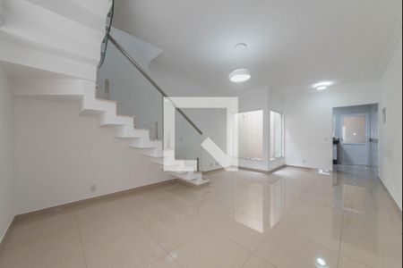 Sala de casa de condomínio à venda com 3 quartos, 100m² em Vila Gumercindo, São Paulo