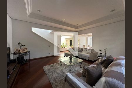 Sala de casa de condomínio para alugar com 7 quartos, 833m² em Jardim Paulista, Barueri