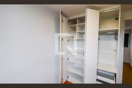 Quarto 1 de apartamento para alugar com 2 quartos, 49m² em Conjunto Habitacional Padre Manoel de Paiva, São Paulo