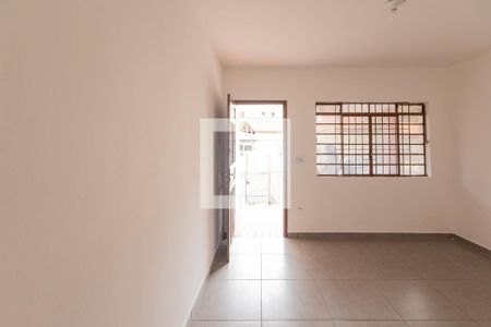 Sala de estar de casa à venda com 3 quartos, 170m² em Vila Marari, São Paulo