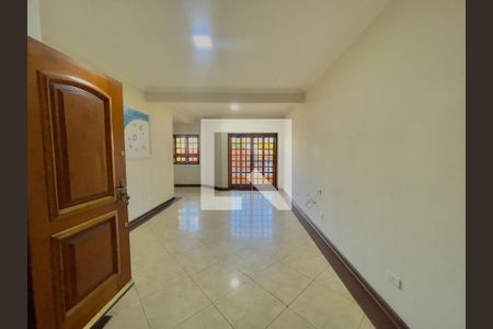 Foto 08 de casa à venda com 3 quartos, 195m² em Jardim dos Camargos, Barueri