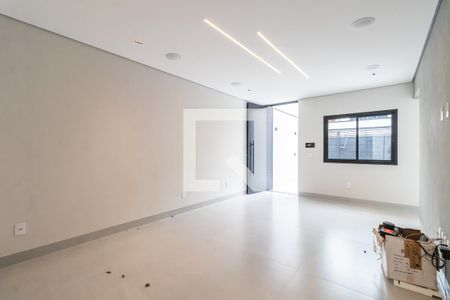 Casa à venda com 3 quartos, 142m² em Nova Aldeinha, Barueri