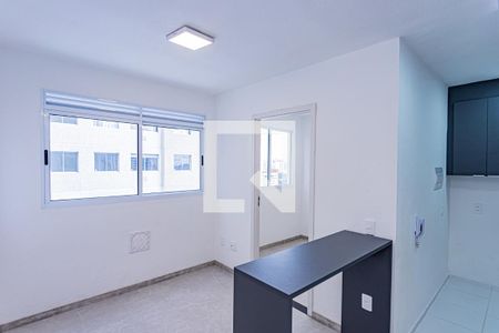Sala, cozinha e área de serviço de apartamento para alugar com 2 quartos, 35m² em Jardim Pereira Leite, São Paulo
