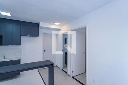 Sala, cozinha e área de serviço de apartamento para alugar com 2 quartos, 35m² em Jardim Pereira Leite, São Paulo