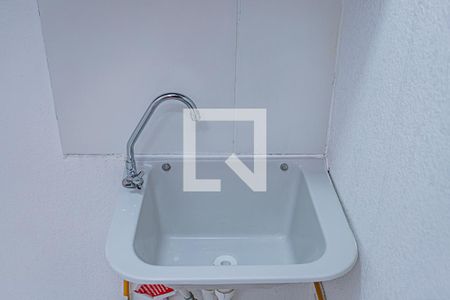 Sala, cozinha e área de serviço de apartamento para alugar com 2 quartos, 35m² em Jardim Pereira Leite, São Paulo