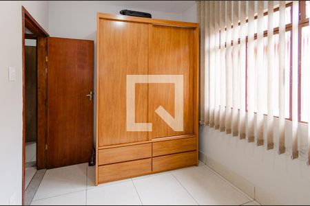 Quarto 2 de casa à venda com 3 quartos, 303m² em Caiçara-adelaide, Belo Horizonte