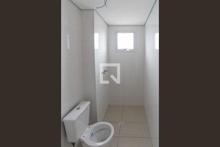 Banheiro da Suíte de apartamento para alugar com 2 quartos, 46m² em Vila Mazzei, São Paulo