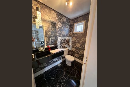 Banheiro de casa à venda com 3 quartos, 200m² em Niterói, Canoas