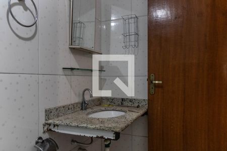 Banheiro da Suíte de casa para alugar com 3 quartos, 80m² em Nova Gameleira, Belo Horizonte