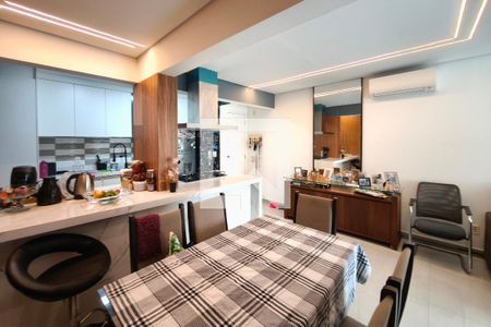 Sala de apartamento para alugar com 3 quartos, 80m² em Jardim Nova Europa, Campinas