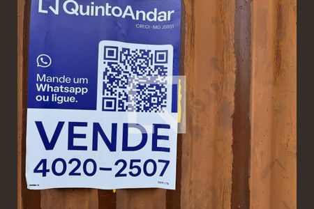 Casa à venda com 3 quartos, 200m² em Lindéia, Contagem