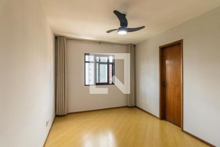 Quarto 2 Suite de apartamento para alugar com 2 quartos, 67m² em Portão, Curitiba