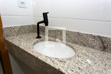 Banheiro de apartamento para alugar com 1 quarto, 30m² em Penha de França, São Paulo