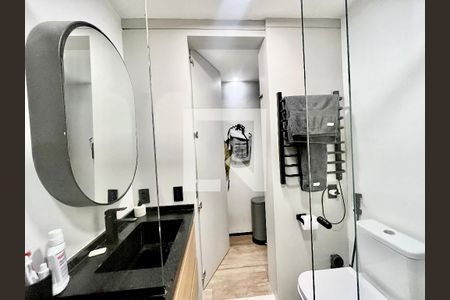 Banheiro de kitnet/studio à venda com 1 quarto, 42m² em Copacabana, Rio de Janeiro