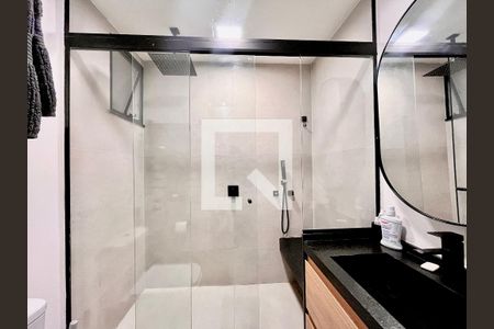 Banheiro de kitnet/studio à venda com 1 quarto, 42m² em Copacabana, Rio de Janeiro