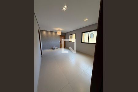 Sala de apartamento para alugar com 3 quartos, 65m² em Santa Mônica, Uberlândia
