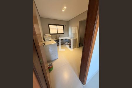 Cozinha de apartamento para alugar com 3 quartos, 65m² em Santa Mônica, Uberlândia