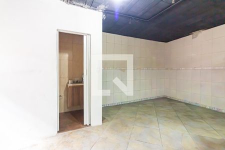 Comodo de casa para alugar com 1 quarto, 60m² em Bussocaba, Osasco