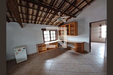Sala de casa para alugar com 4 quartos, 1000m² em Várzea, Lagoa Santa