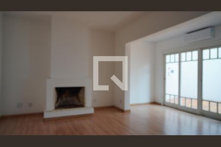 Sala / Lareira de casa de condomínio para alugar com 4 quartos, 200m² em Pedra Redonda, Porto Alegre