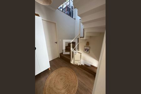 escada de casa de condomínio à venda com 3 quartos, 145m² em Jardim Rosaura, Jundiaí