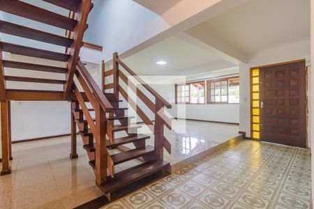 Casa para alugar com 4 quartos, 334m² em Guarujá, Porto Alegre