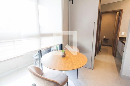 Sala de apartamento para alugar com 1 quarto, 34m² em Saraiva, Uberlândia