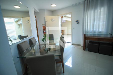 Casa à venda com 3 quartos, 114m² em Água Rasa, São Paulo