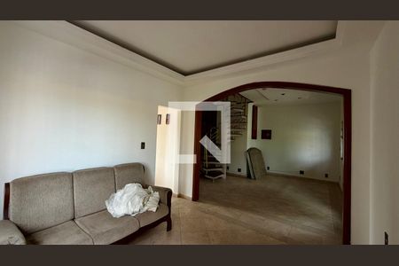 Casa à venda com 5 quartos, 130m² em Jardim Ivana, São Paulo