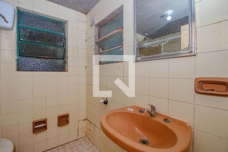 Banheiro de casa de condomínio para alugar com 1 quarto, 38m² em Sarandi, Porto Alegre