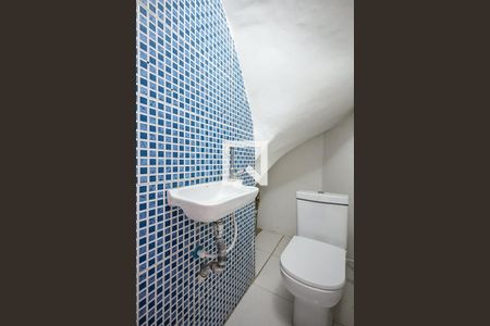 Lavabo de casa para alugar com 3 quartos, 130m² em Parque das Cigarreiras, Taboão da Serra