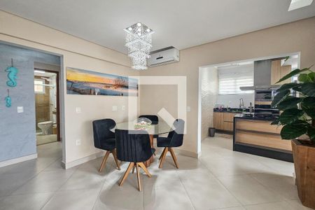 Sala de apartamento para alugar com 3 quartos, 133m² em Balneario Guarujá, Guarujá