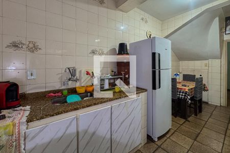 Cozinha de casa à venda com 3 quartos, 100m² em Lagoinha, Belo Horizonte