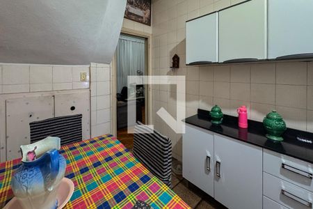 Cozinha de casa à venda com 3 quartos, 100m² em Lagoinha, Belo Horizonte