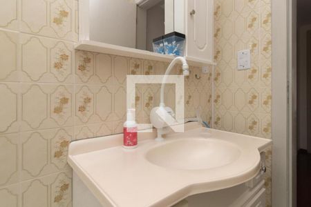 Banheiro de apartamento para alugar com 3 quartos, 80m² em Santo Antônio, Porto Alegre