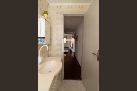 Banheiro de apartamento para alugar com 3 quartos, 80m² em Santo Antônio, Porto Alegre