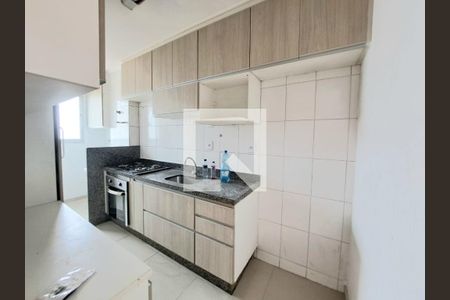 Cozinha de apartamento para alugar com 2 quartos, 55m² em Jardim Roberto, Osasco