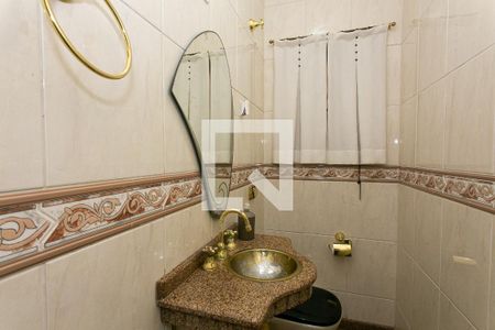 Lavabo de casa para alugar com 3 quartos, 250m² em Jardim Textil, São Paulo