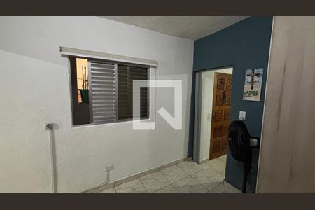 Quarto 1 de casa para alugar com 2 quartos, 60m² em Jardim do Estádio, Santo André